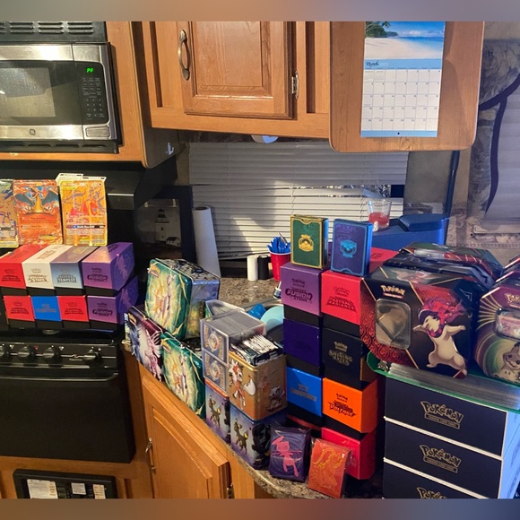 Pokémon Collection - Picture 16 of 16